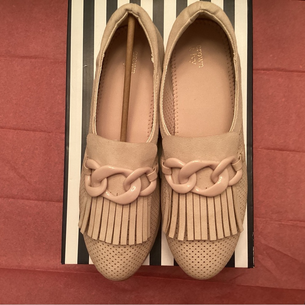 Crown & Ivy Cream Flats with Decorative Fringe